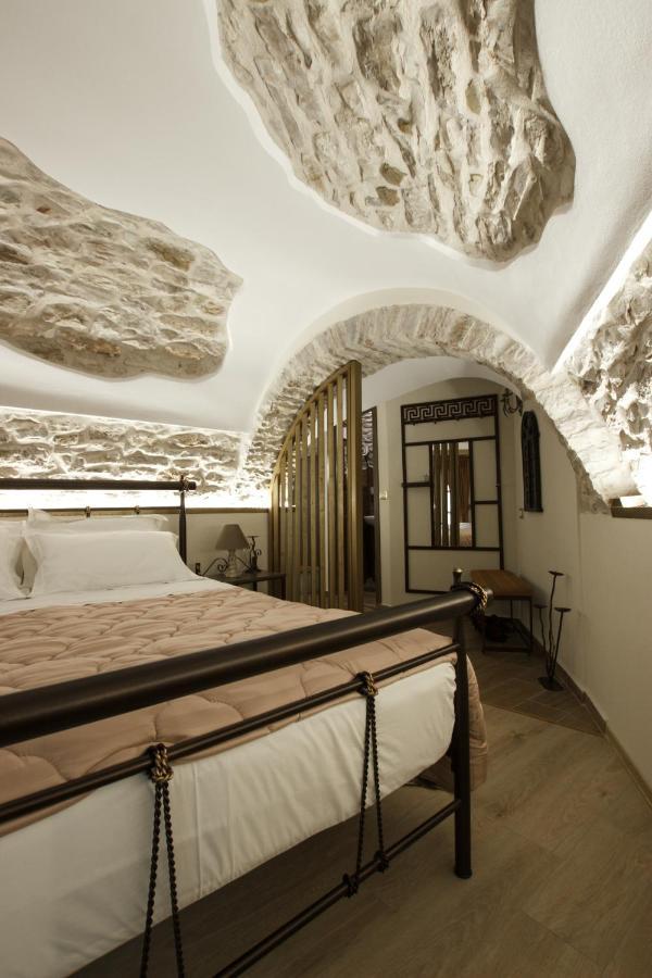 Hotel Ss Kekezi Gjirokastër Exterior foto