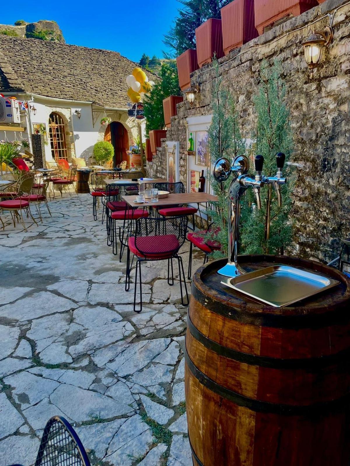 Hotel Ss Kekezi Gjirokastër Exterior foto